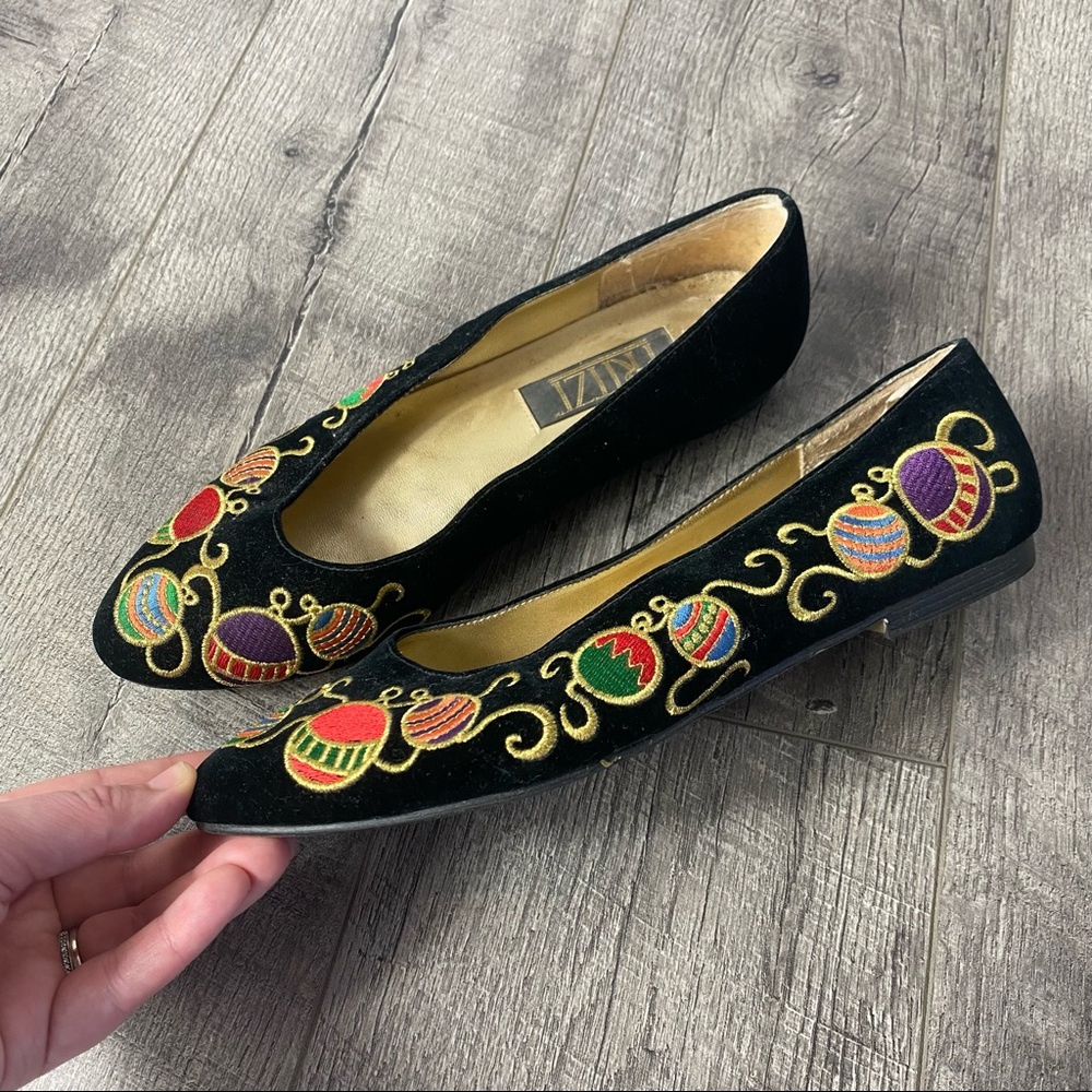 vintage pritzi holiday embroidered flats Size 7